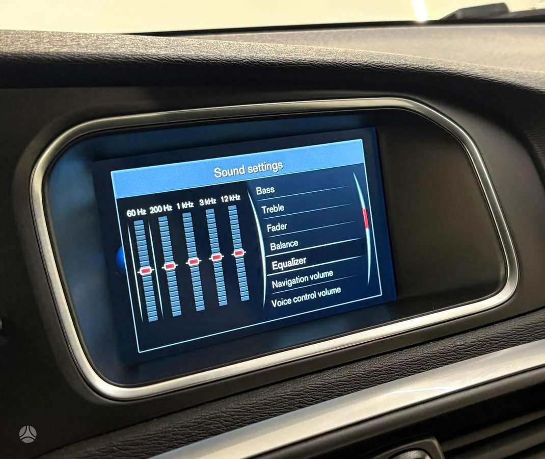 Volvo V40, 2.0 l., Хэтчбек