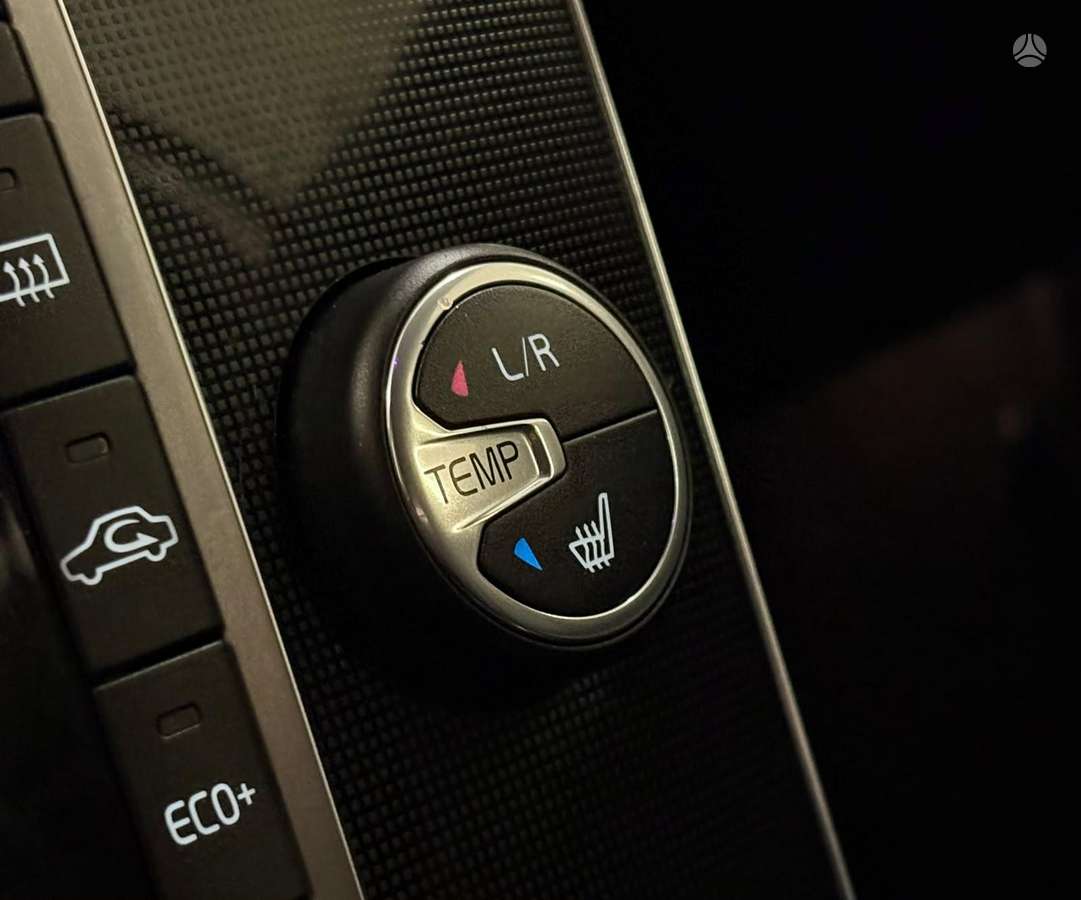 Volvo V40, 2.0 l., hatchback