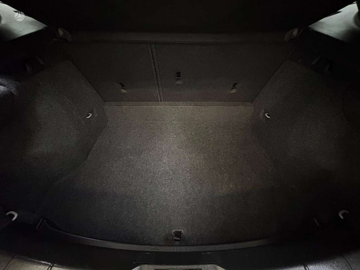 Volvo V40, 2.0 l., hatchback