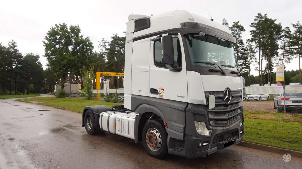 Mercedes-Benz Actros 1845, double sleeper