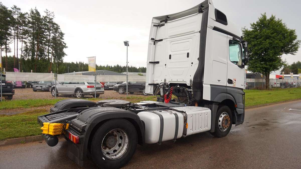 Mercedes-Benz Actros 1845, double sleeper