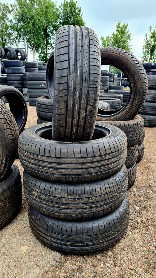 Goodyear Efficientgrip Performance, summer 205/60 R16