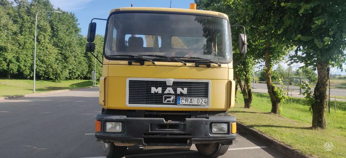 MAN Tripusis vertimas 19.272, dumpers with crane
