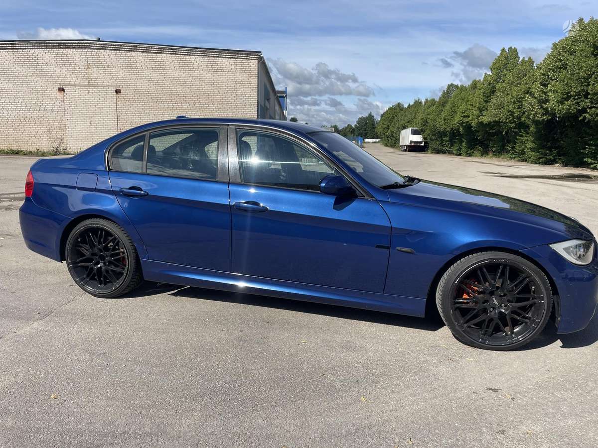 BMW 320, 2.0 l., Седан