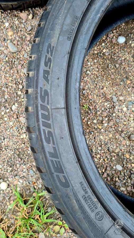 Toyo, всесезонные 245/40 R20