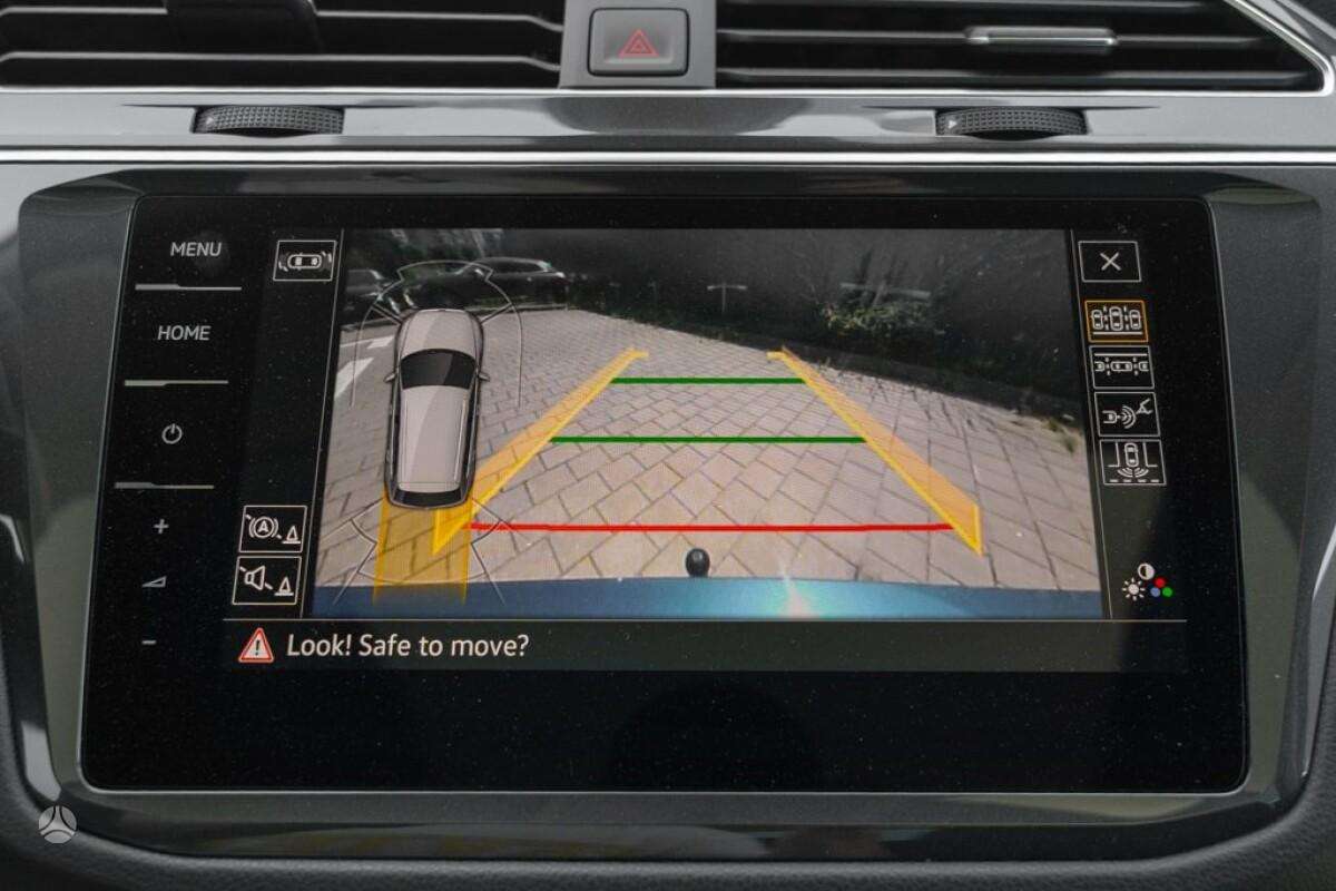 Volkswagen Tiguan - 12