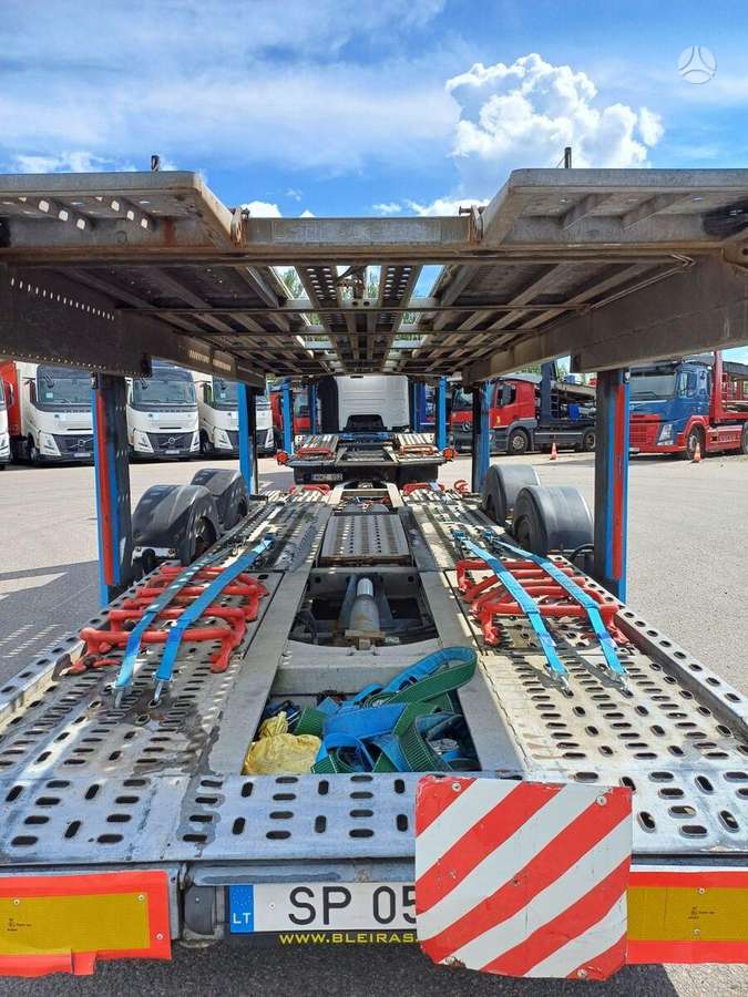 Renault Kassbohrer 2005, auto vedēji