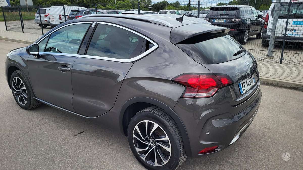 Citroen DS4, 1.2 l., hatchback