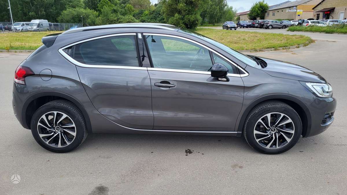 Citroen DS4, 1.2 l., Хэтчбек