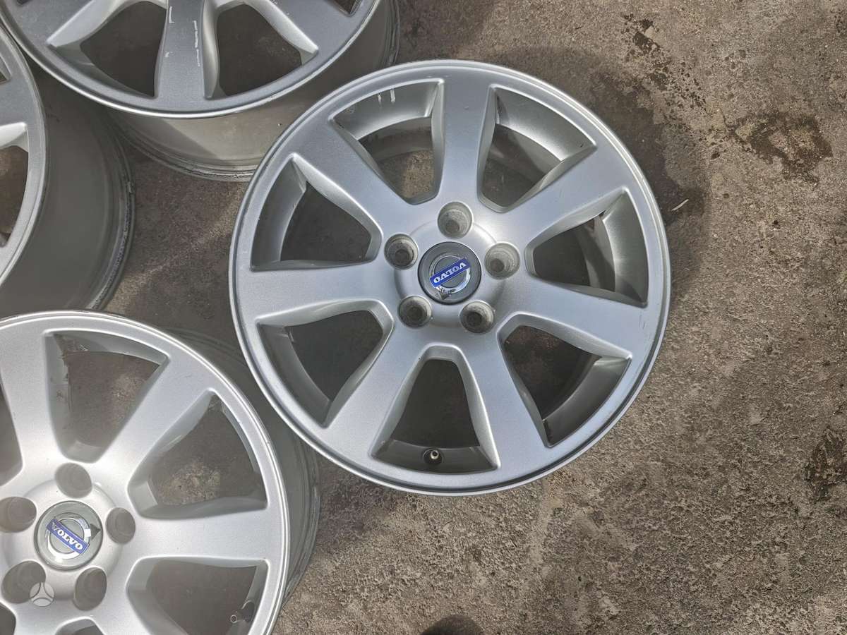 Volvo V60, lengvojo lydinio, R16