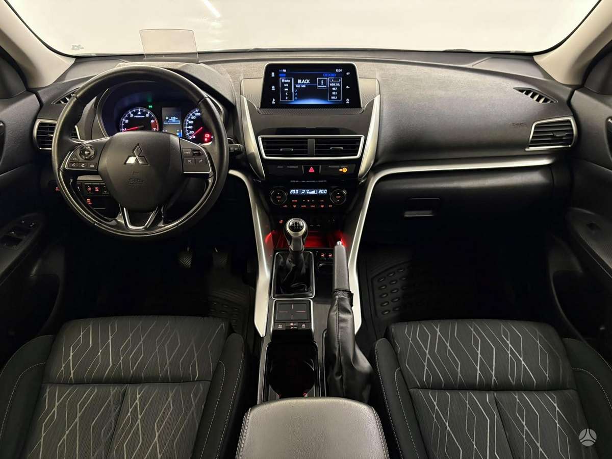 Mitsubishi Eclipse Cross, 1.5 l., off-road / crossover