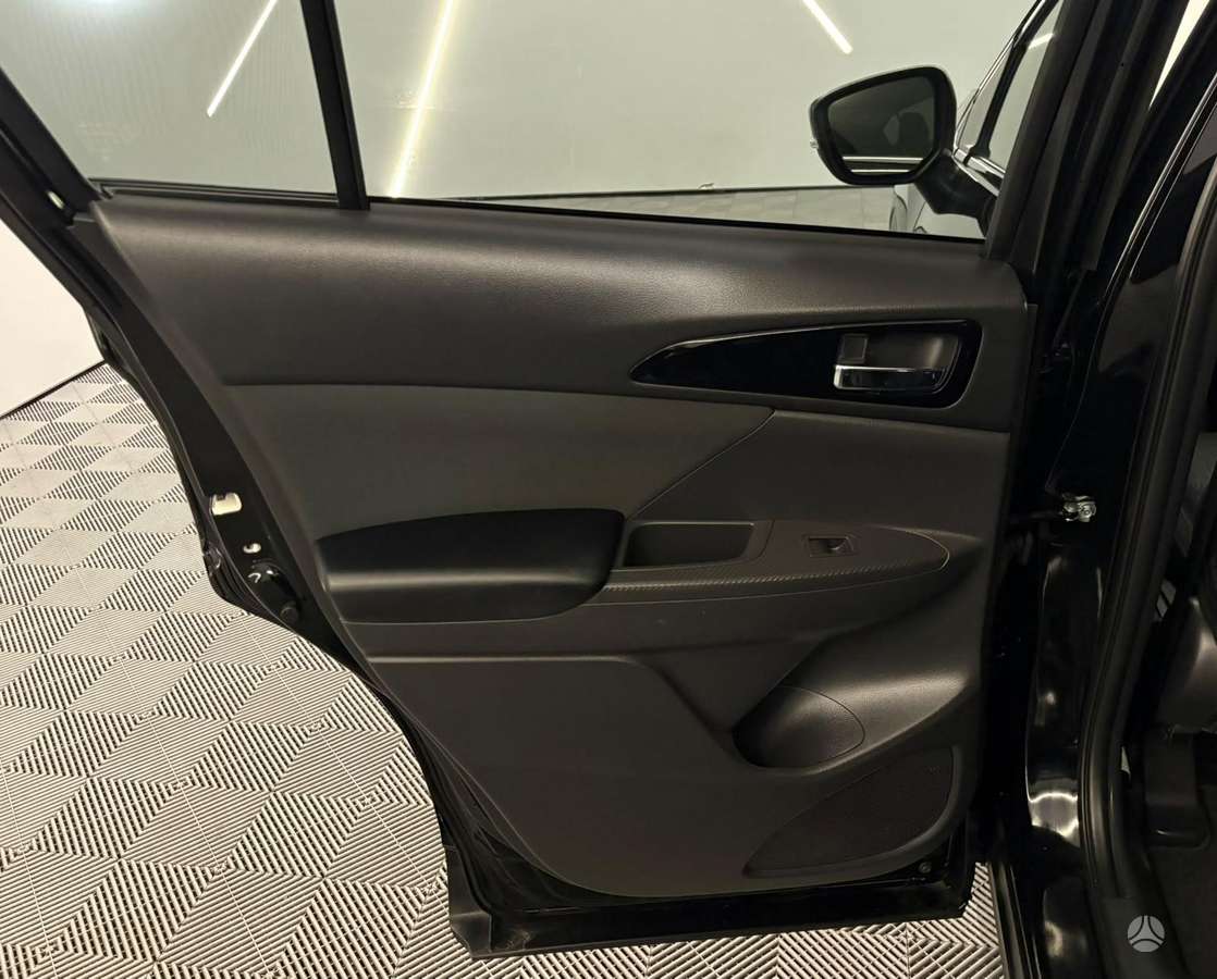 Mitsubishi Eclipse Cross, 1.5 l., off-road / crossover