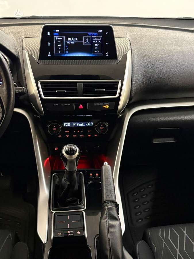 Mitsubishi Eclipse Cross, 1.5 l., off-road / crossover