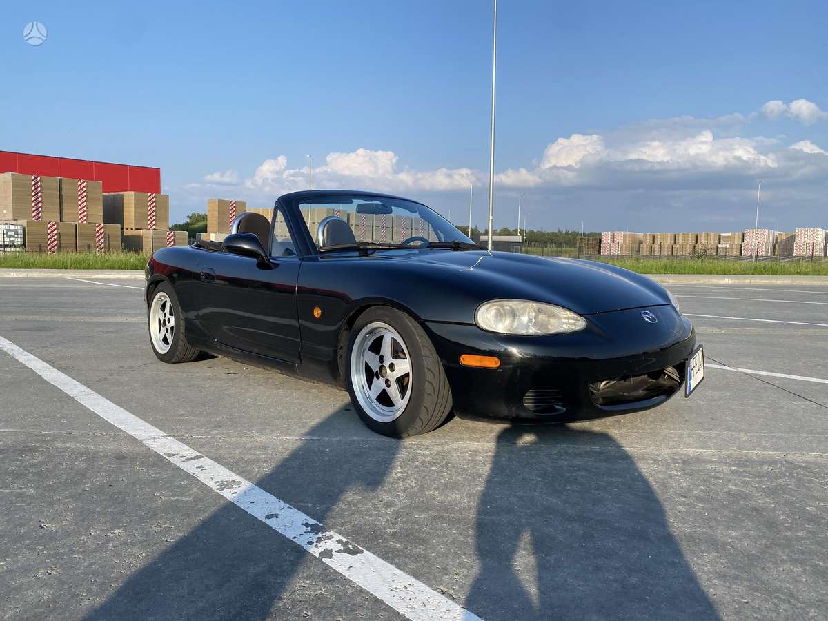 Mazda MX-5, 1.6 l., convertible