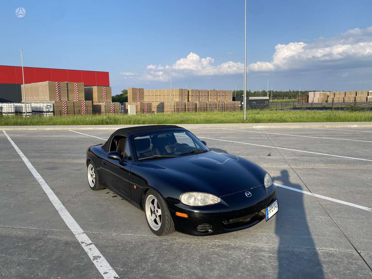 Mazda MX-5, 1.6 l., convertible