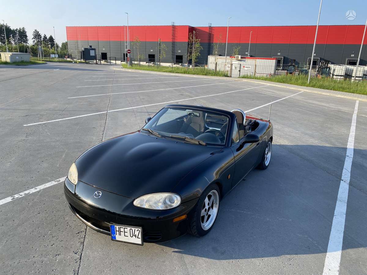 Mazda MX-5, 1.6 l., convertible