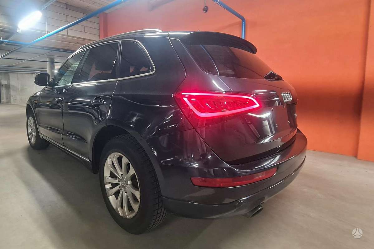 Audi Q5, 2.0 l., Внедорожник / Кроссовер