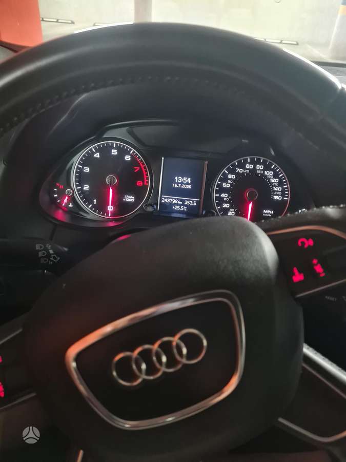 Audi Q5, 2.0 l., Внедорожник / Кроссовер