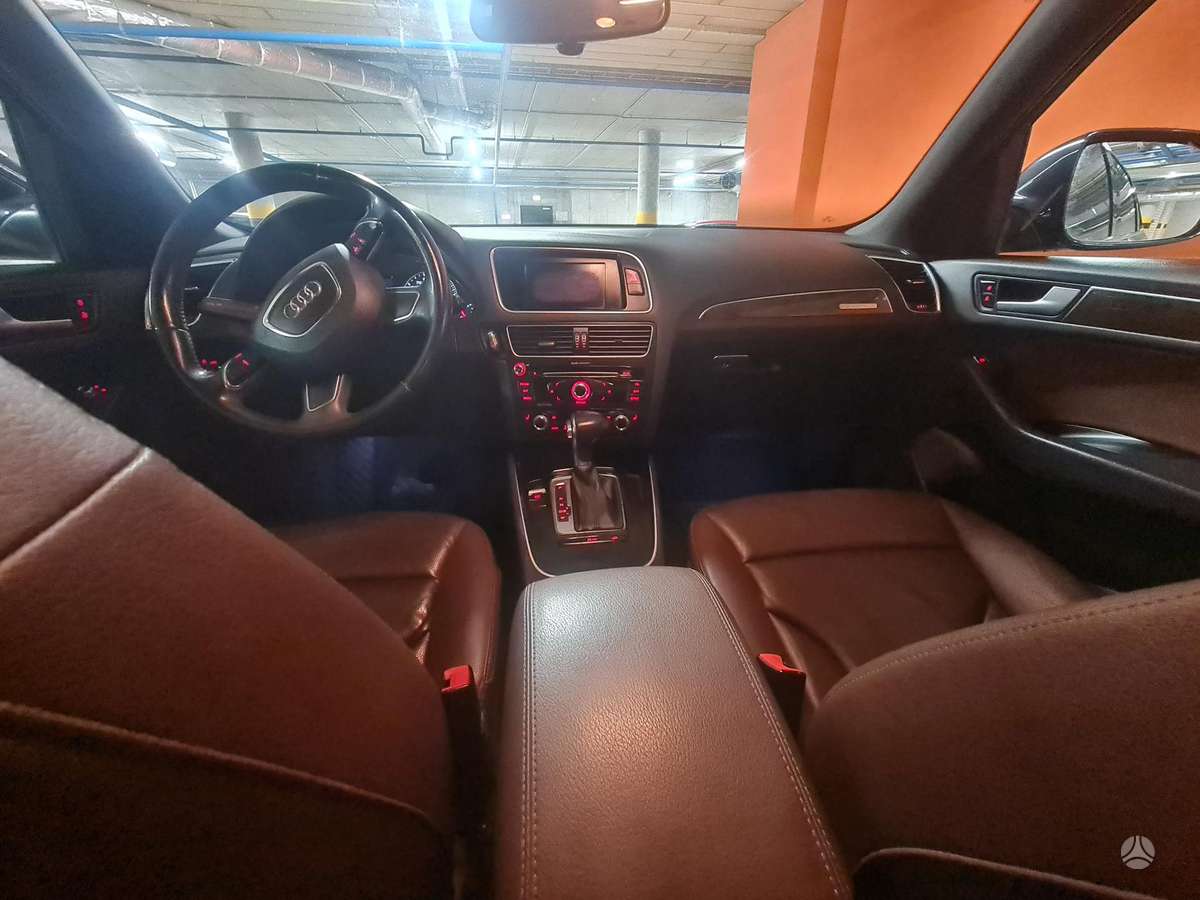 Audi Q5, 2.0 l., Внедорожник / Кроссовер