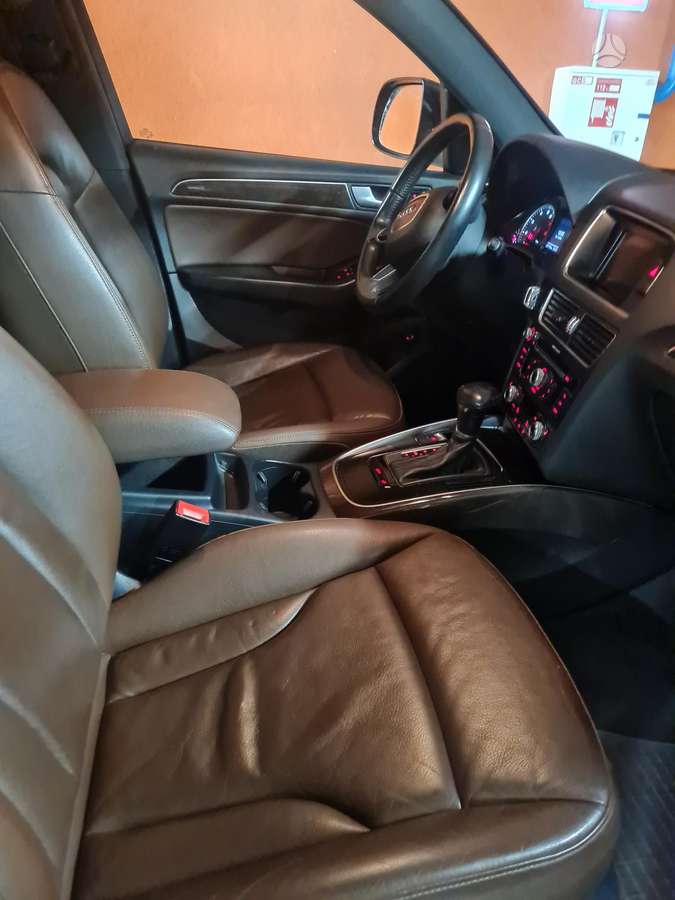 Audi Q5, 2.0 l., Внедорожник / Кроссовер