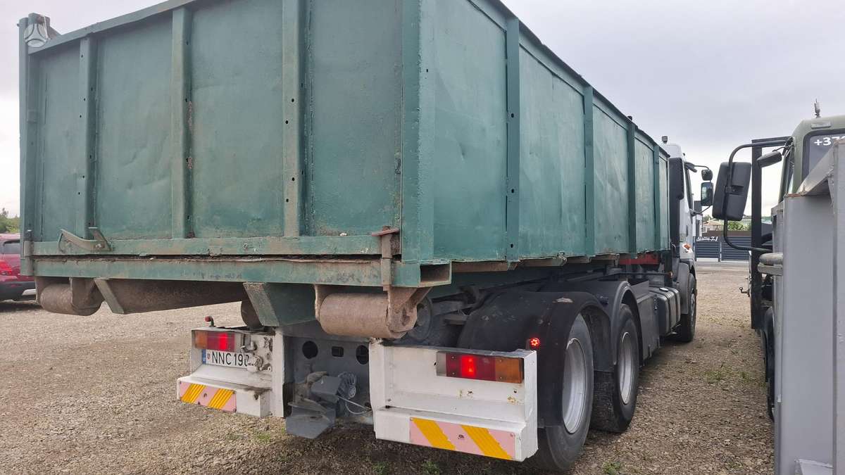 Renault Premium, dumpers with crane