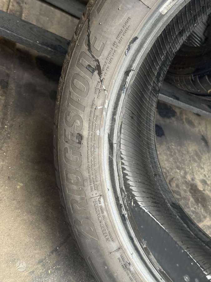 Bridgestone Aleza 001, летние 275/40 R20