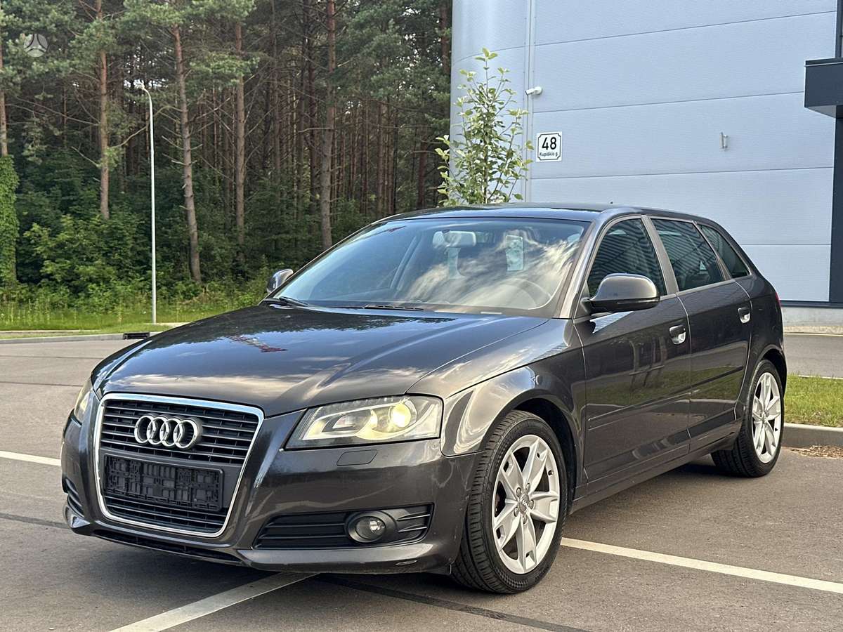 Audi A3, 1.6 l., Хэтчбек