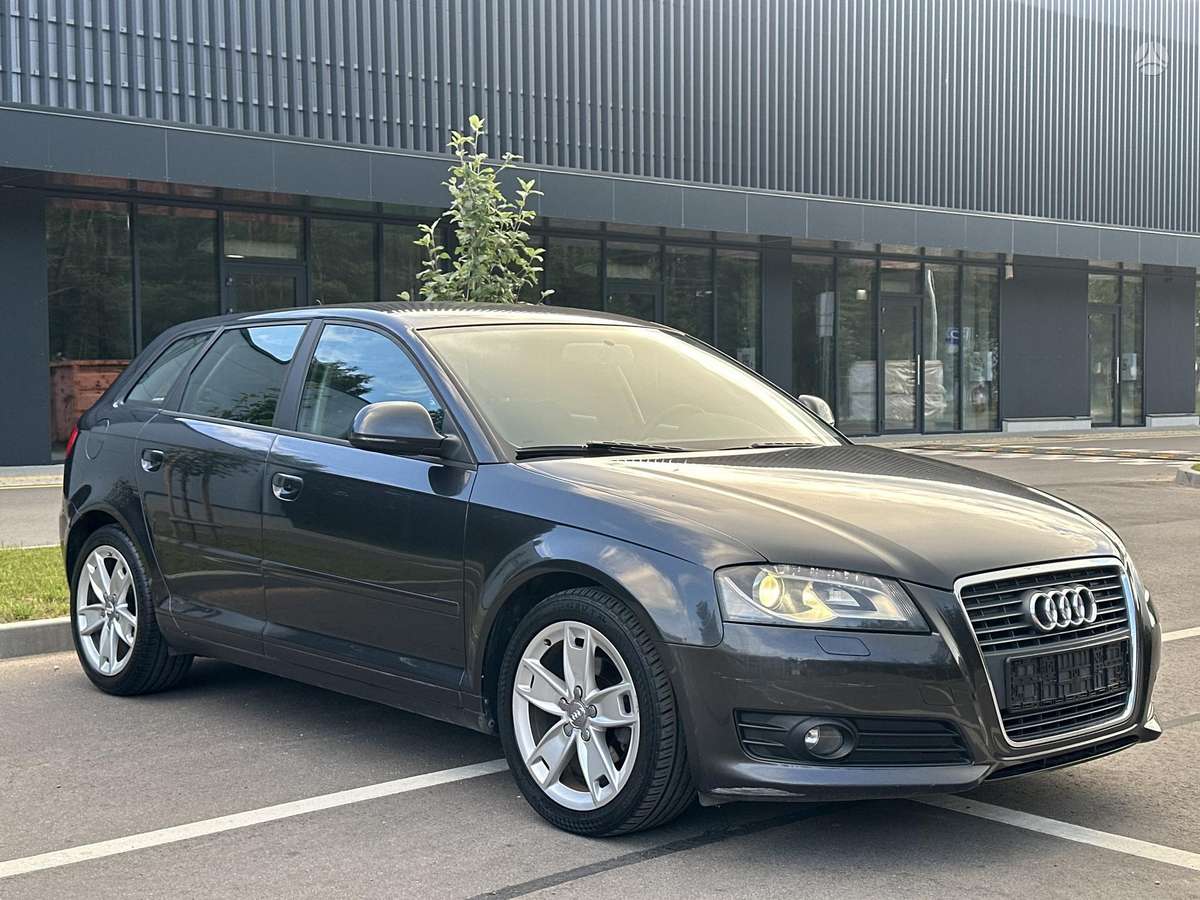 Audi A3, 1.6 l., Хэтчбек