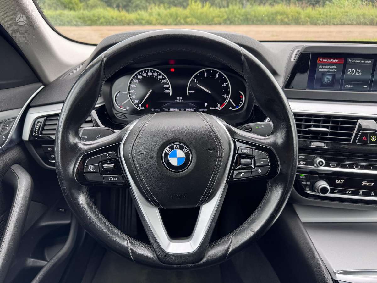 BMW 520, 2.0 l., Седан