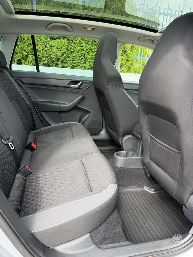 Skoda Rapid, 1.2 l., Хэтчбек