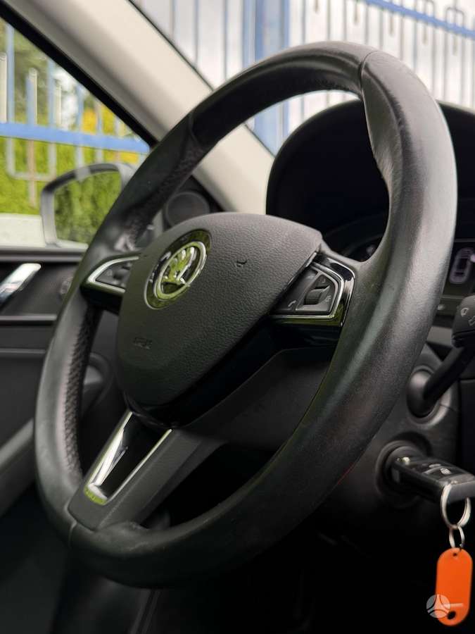 Skoda Rapid, 1.2 l., Хэтчбек