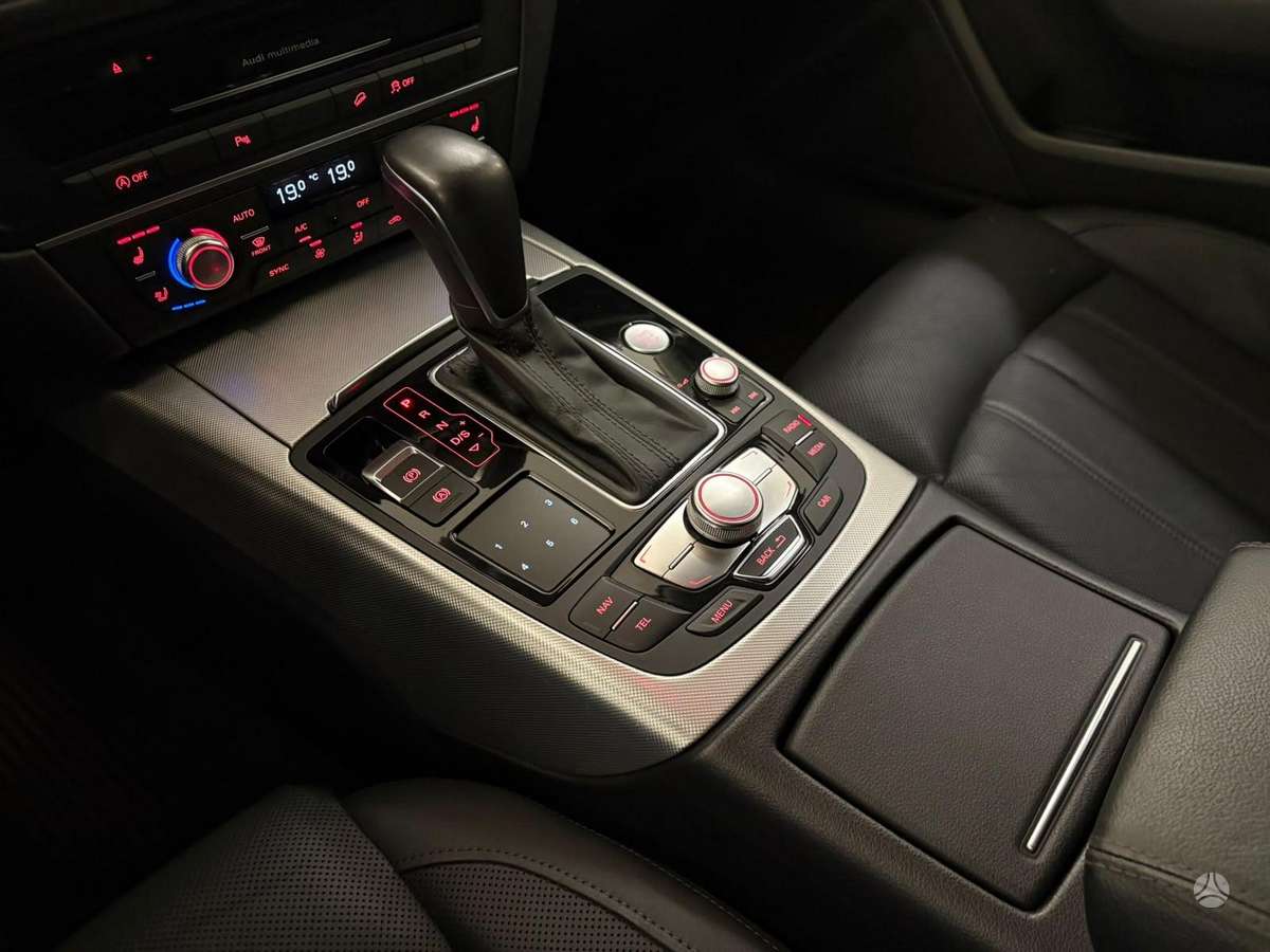 Audi A6 allroad, 3.0 l., Универсал