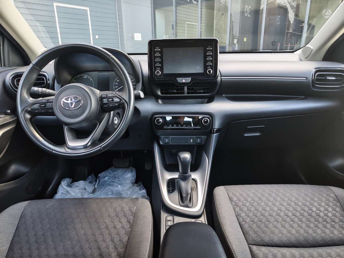 Toyota Yaris - 5