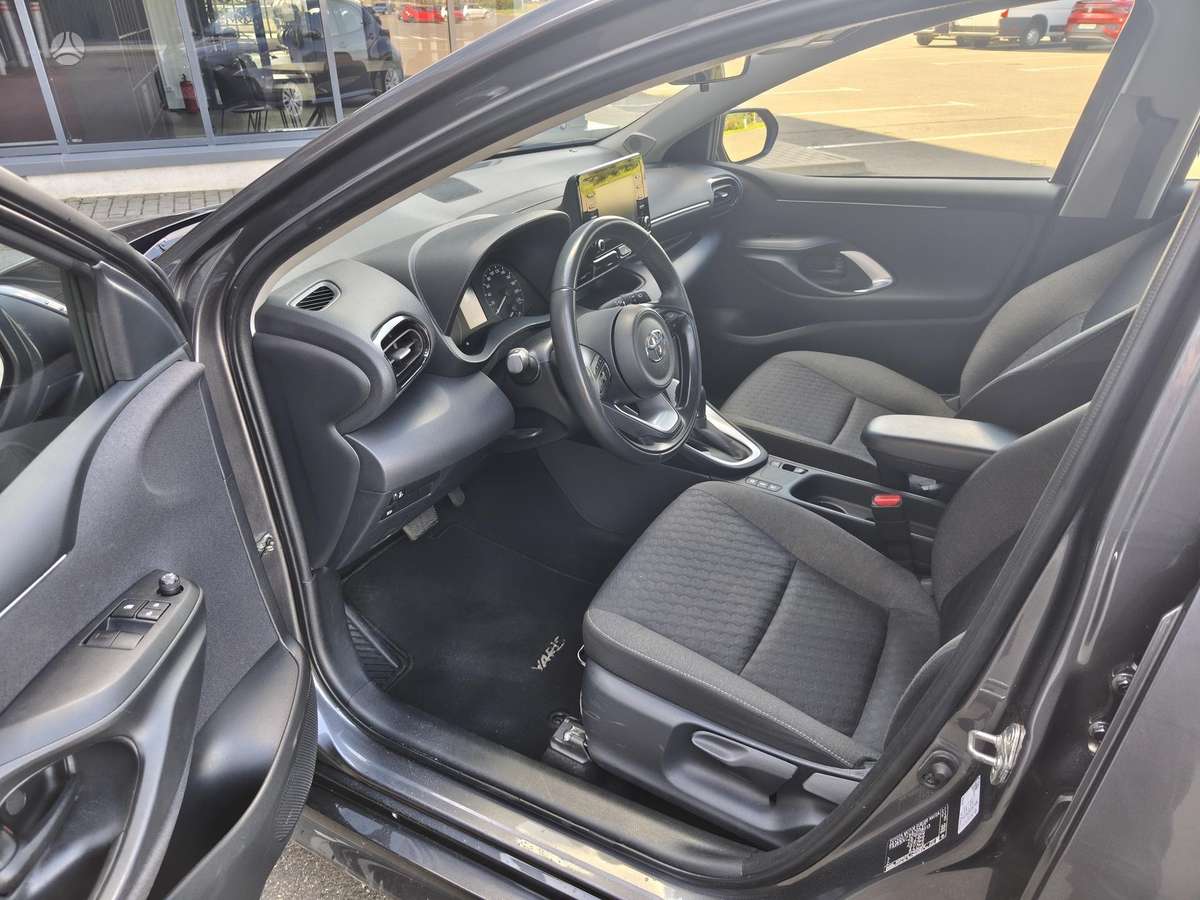 Toyota Yaris - 6