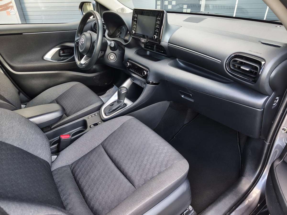 Toyota Yaris - 7