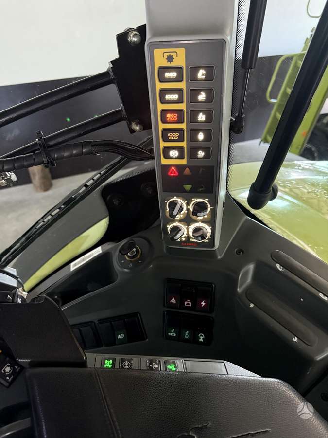 Claas Claas Axion 830 CMATIC, tractors