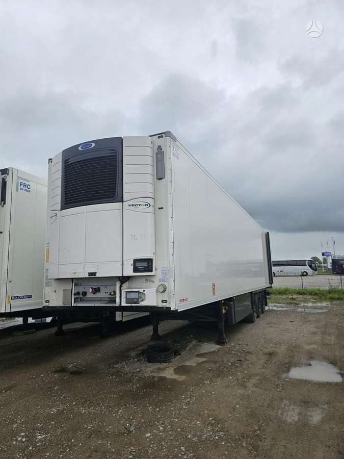 Schmitz FP45, Carrier Vector 1550, refrigerated