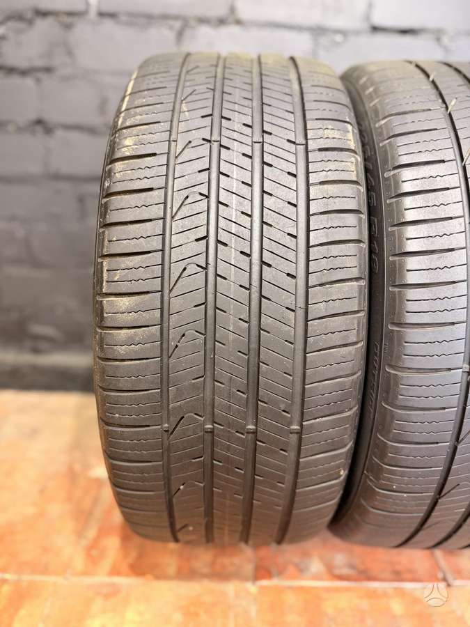 Pirelli P Zero AS Plus 3, всесезонные 225/45 R18