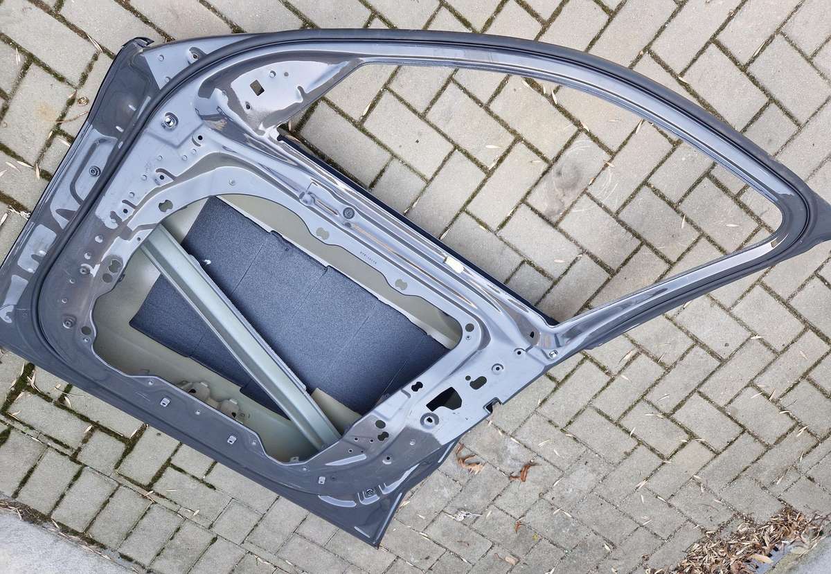 BMW X7 rezerves daļās