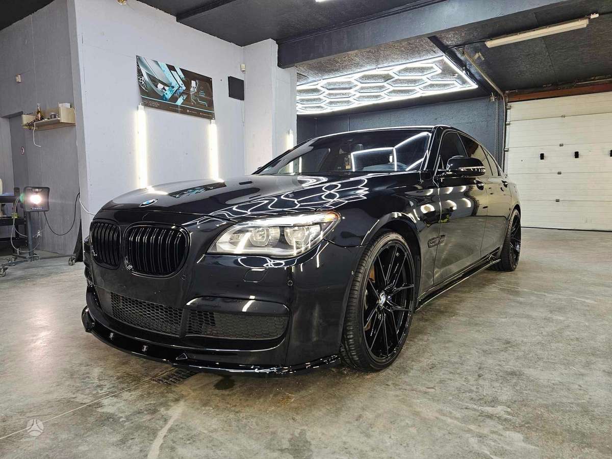 BMW 730, 3.0 l., Седан