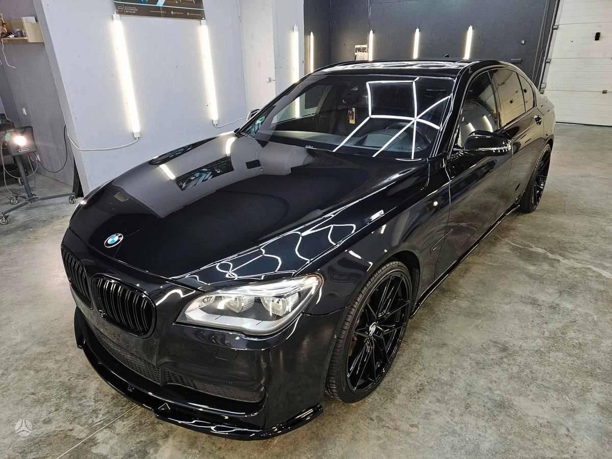 BMW 730, 3.0 l., Седан