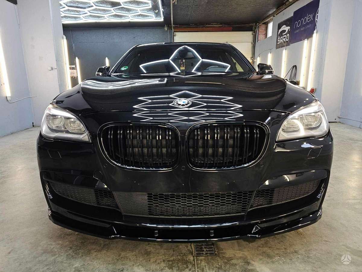BMW 730, 3.0 l., Седан