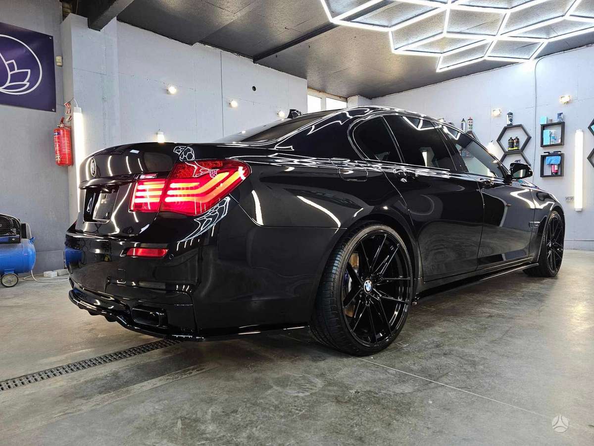 BMW 730, 3.0 l., Седан