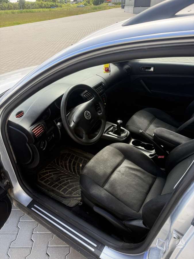 Volkswagen Passat - 6