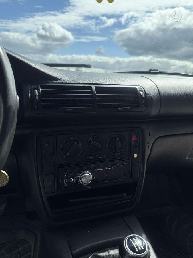 Volkswagen Passat - 9