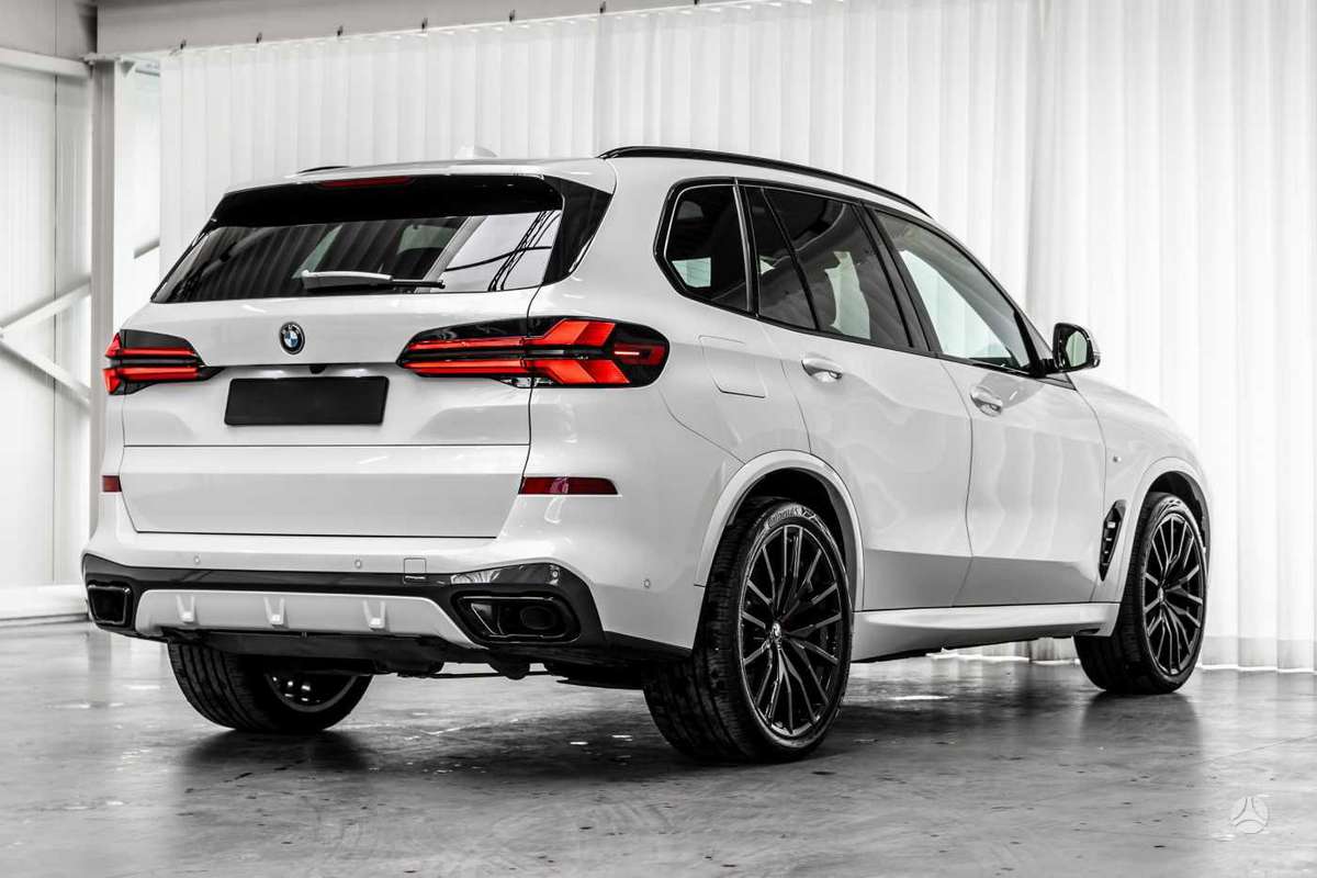 BMW X5, off-road / crossover