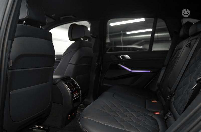 BMW X5, off-road / crossover