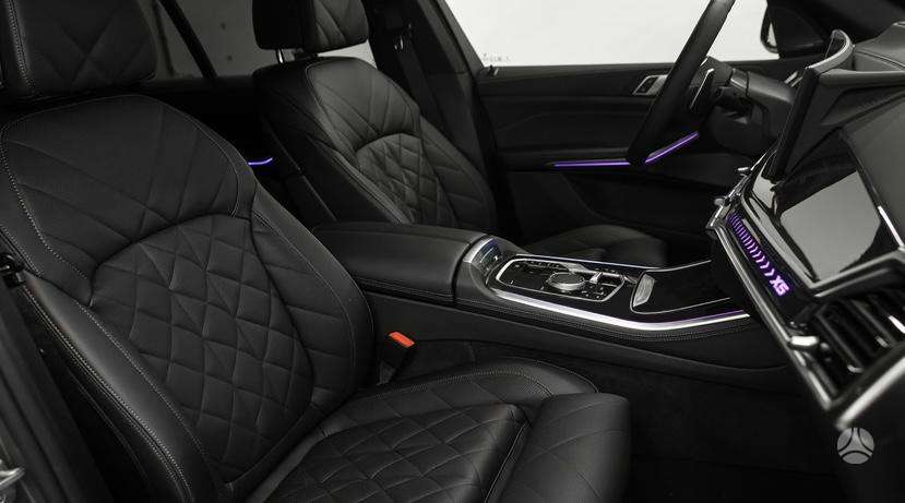 BMW X5, off-road / crossover