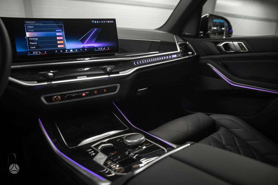 BMW X5, off-road / crossover