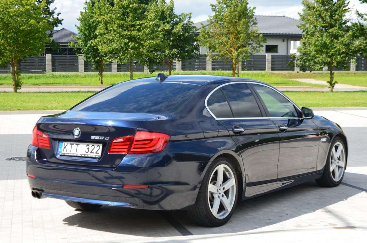BMW 525, 3.0 l., Седан